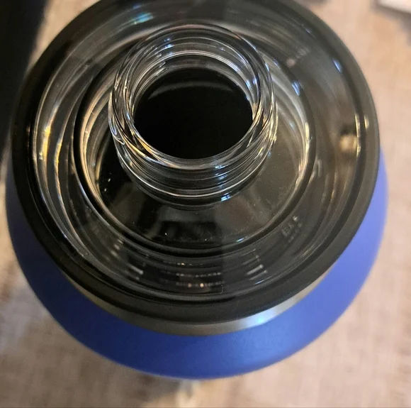 Brand New Yeti Rambler Water Bottle - Picture 4 of 4